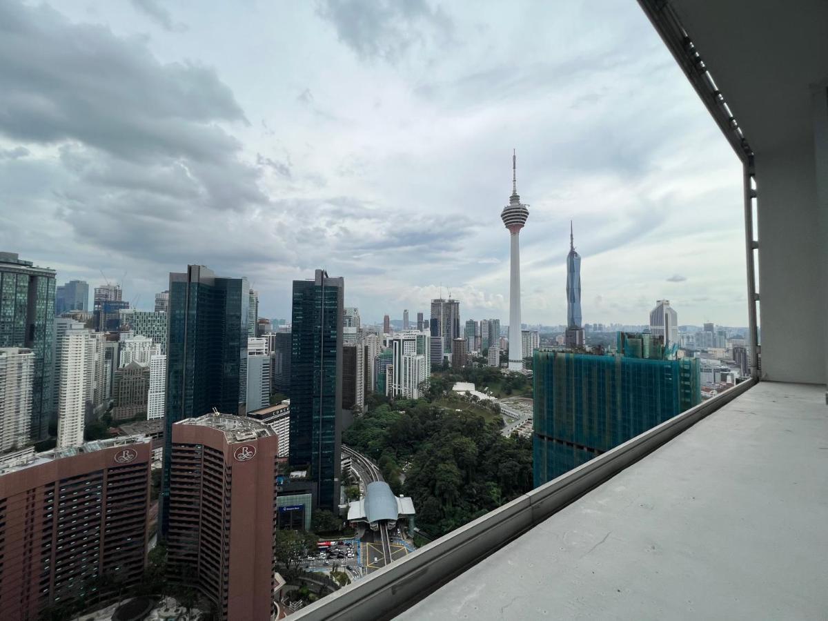 Amazing Pool By Platinum Suites Klcc Kuala Lumpur Esterno foto