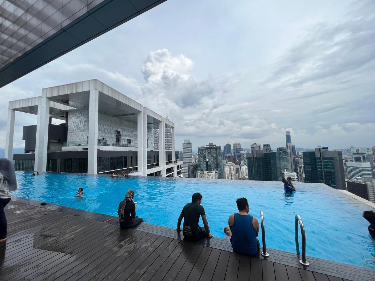 Amazing Pool By Platinum Suites Klcc Kuala Lumpur Esterno foto