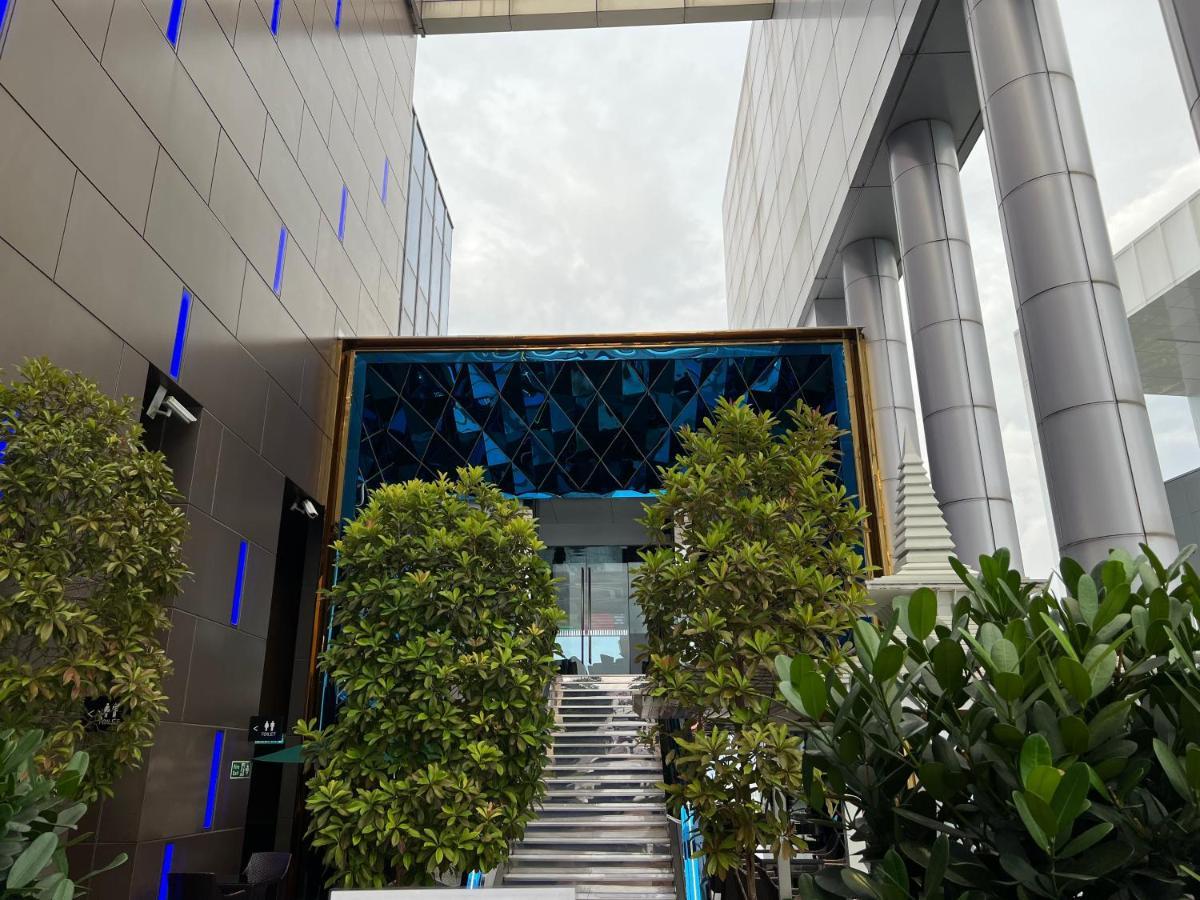Amazing Pool By Platinum Suites Klcc Kuala Lumpur Esterno foto