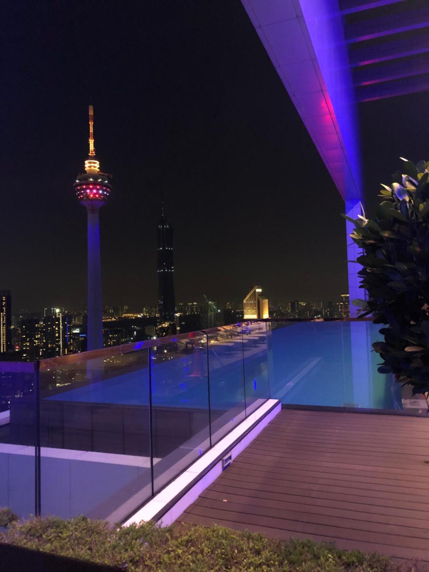 Amazing Pool By Platinum Suites Klcc Kuala Lumpur Esterno foto