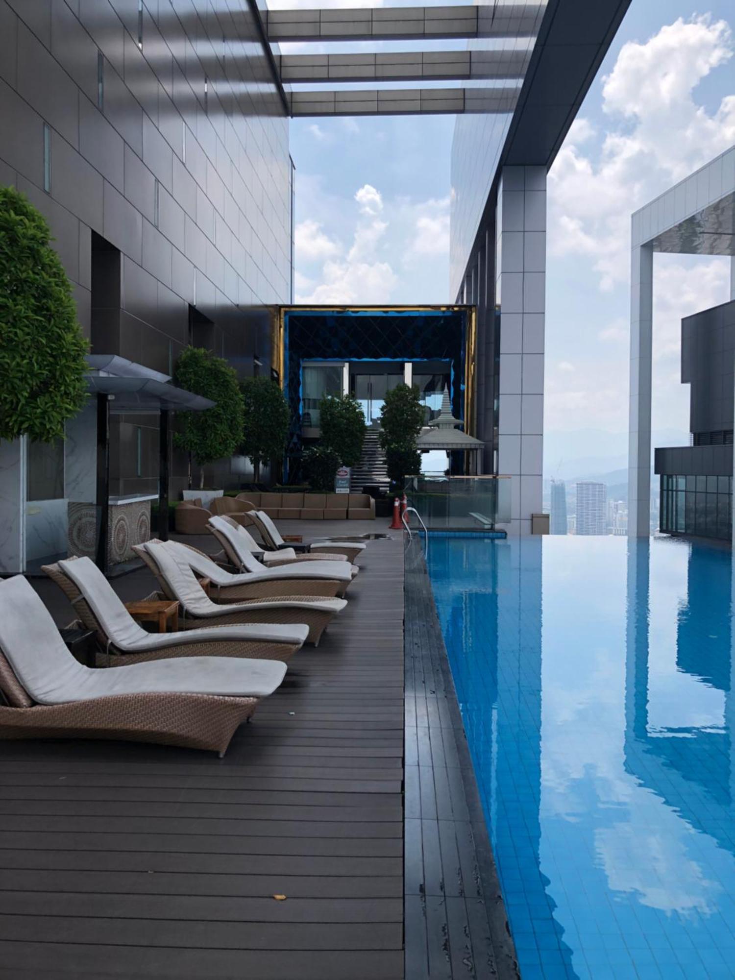 Amazing Pool By Platinum Suites Klcc Kuala Lumpur Esterno foto