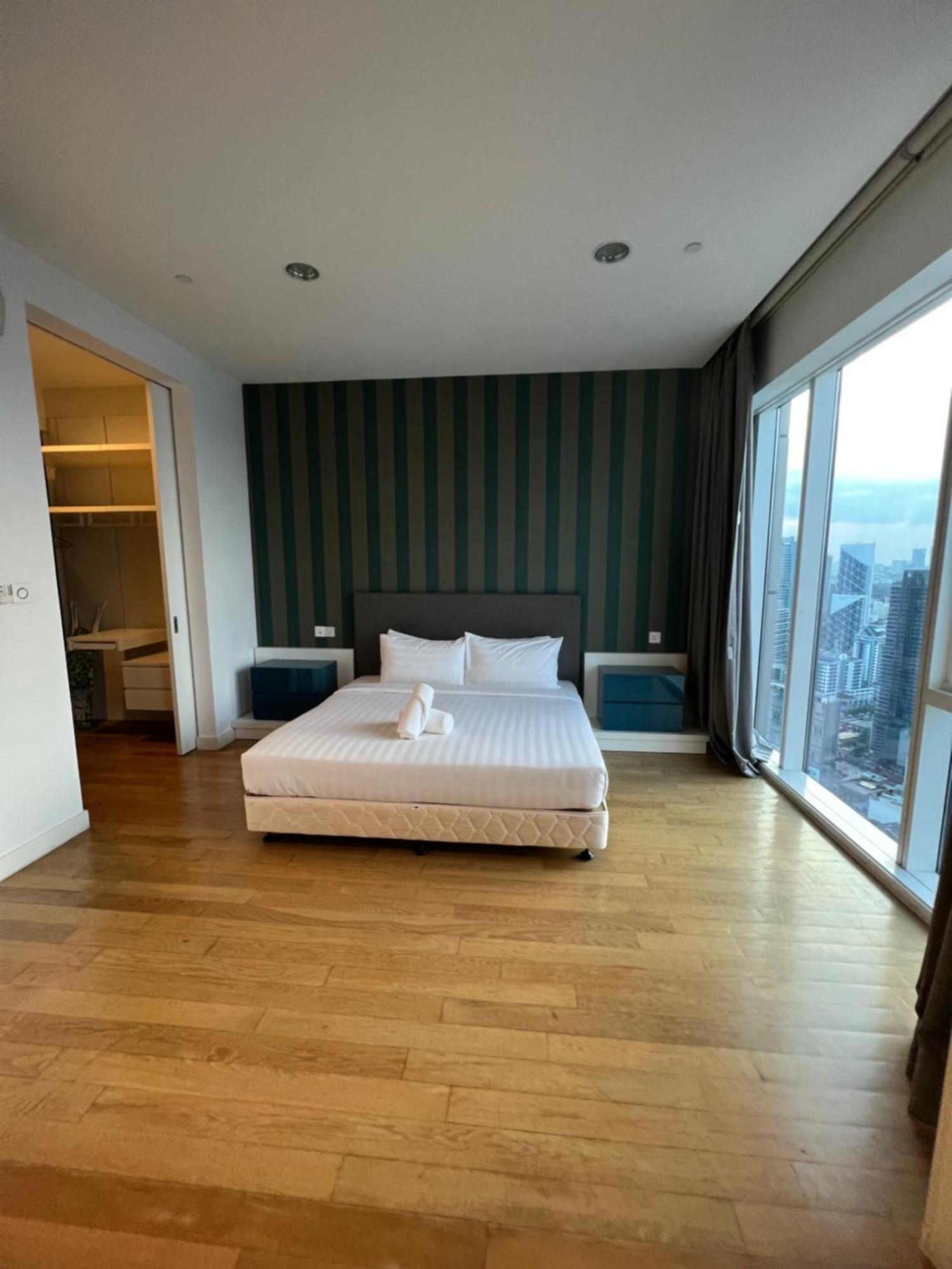 Amazing Pool By Platinum Suites Klcc Kuala Lumpur Esterno foto